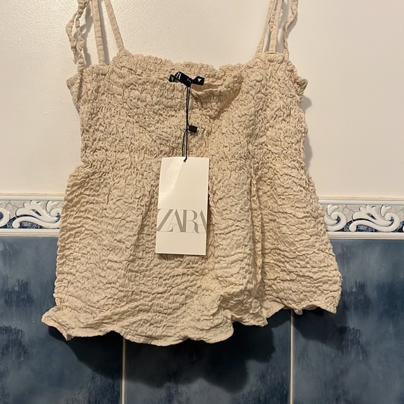 Zara Bubble Top - Picture 5 of 5